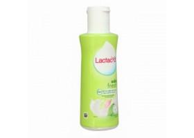 Dung dịch vệ sinh phụ nữ Lactacyd Soft & Silky giữ ẩm chai 250ml